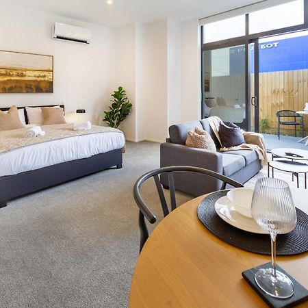 Single Level Studio, Cbd Escape: King Bed Крайстчърч Екстериор снимка