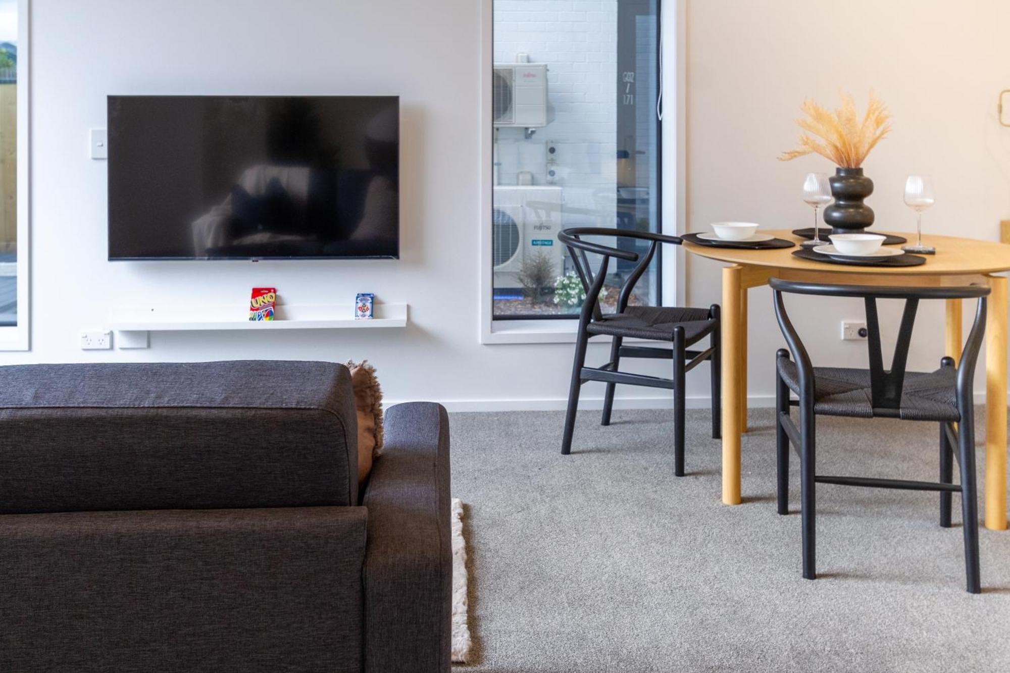 Single Level Studio, Cbd Escape: King Bed Крайстчърч Екстериор снимка